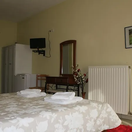 Agrafa בית הארחה Kerasea (Karditsa)